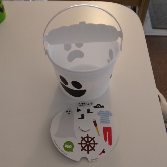 Mcdonald's McBoo Halloween Bucket 2022 + Stickers - Picture 4 of 4